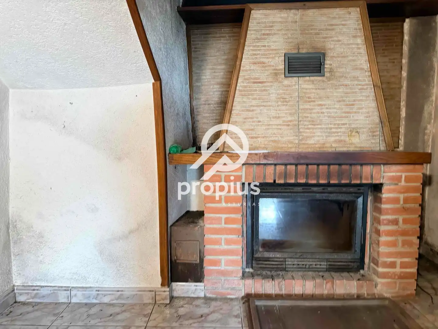 Casa adosada en venda en Llanes amb Calefacció, Terrassa i Traster
