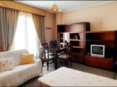 Wohnzimmer von Wohnung zur Miete in Baeza, Jaén