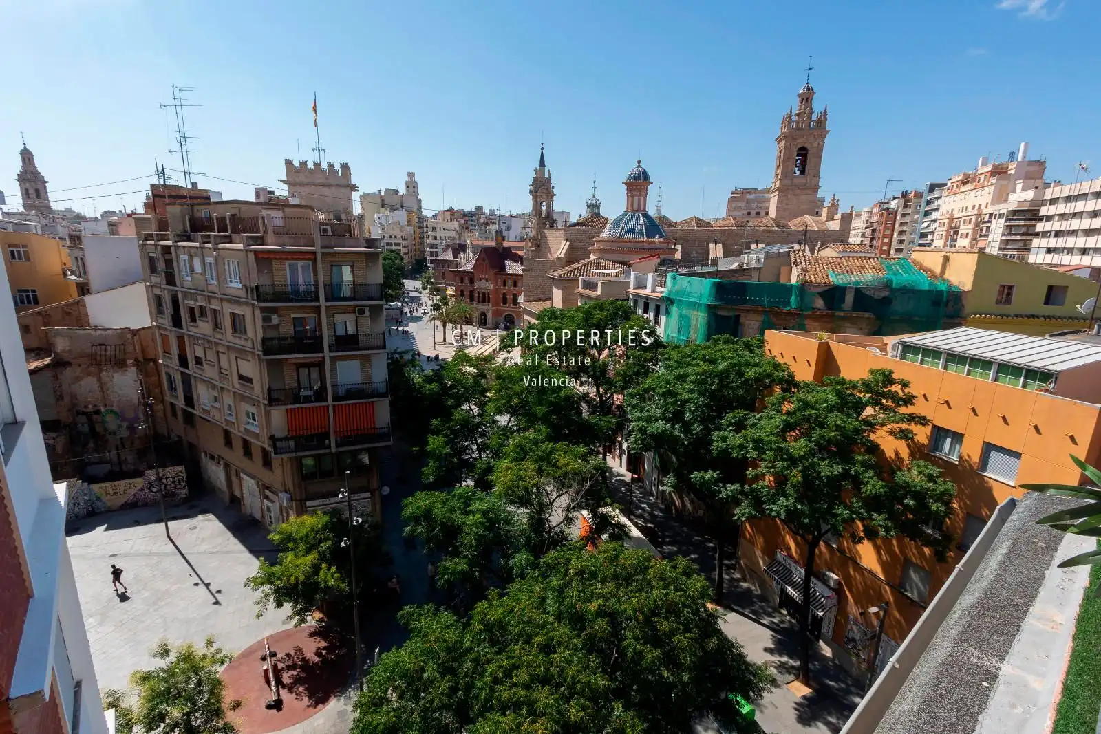 Àtic de lloguer a en Colom, El Mercat