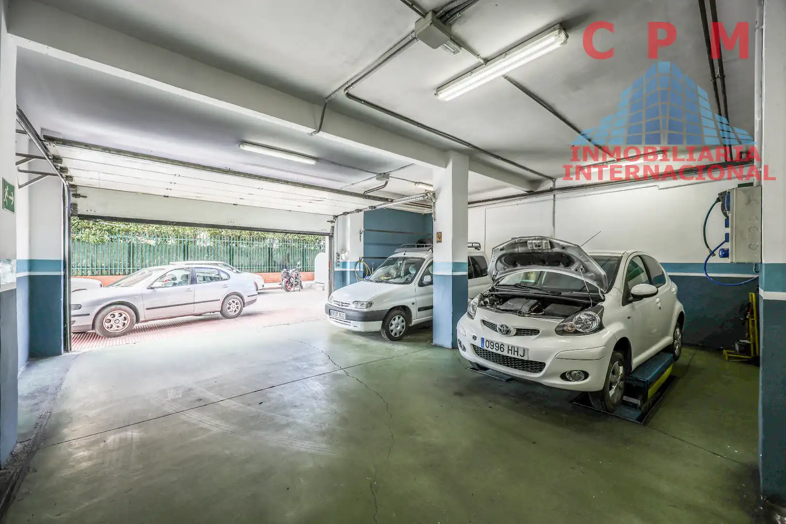 Parking of Commercial properties for sale in Alcorcón  with Air Conditioner and Heating