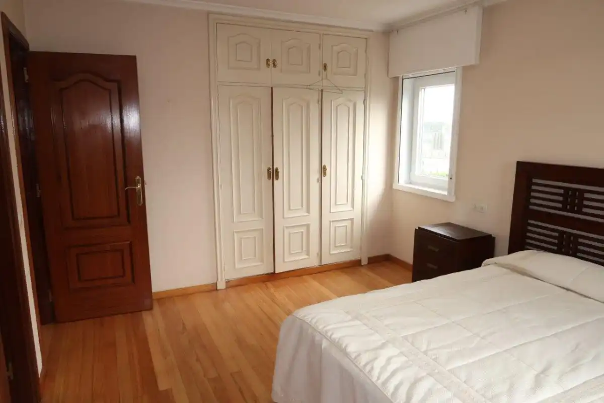 Wohnung zur Miete in Pasaje al Burgo, Eirís