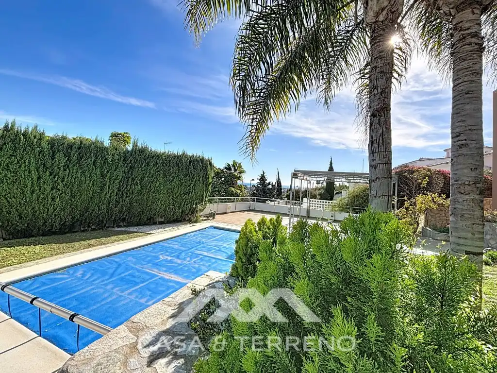 Piscina de Casa o xalet en venda en Vélez-Málaga amb Aire condicionat i Piscina