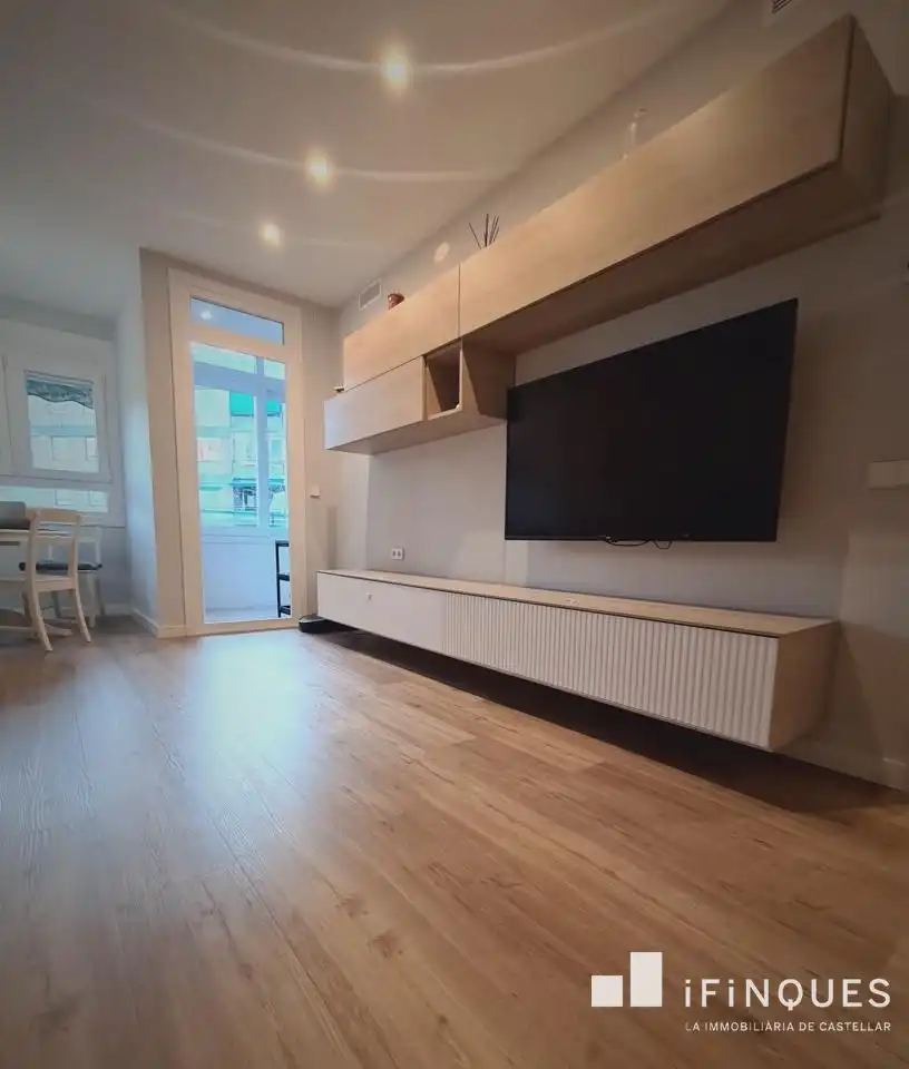 Sala d'estar de Pis en venda en Sabadell amb Calefacció, Parquet i Terrassa