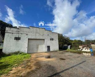 Vista exterior de Nau industrial en venda en Vilaboa