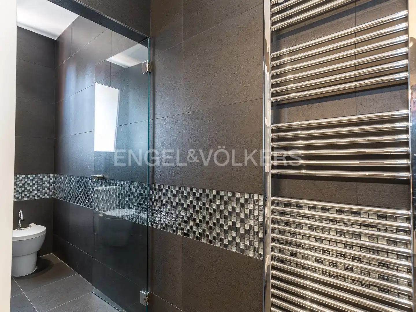 Bathroom of Houses for rent in Castelldefels  with Air Conditioner, Heating and Private garden