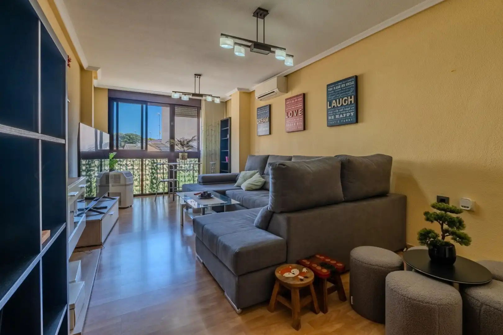 Apartamento con ascensor en venta en Carrer C. Larramendi 71