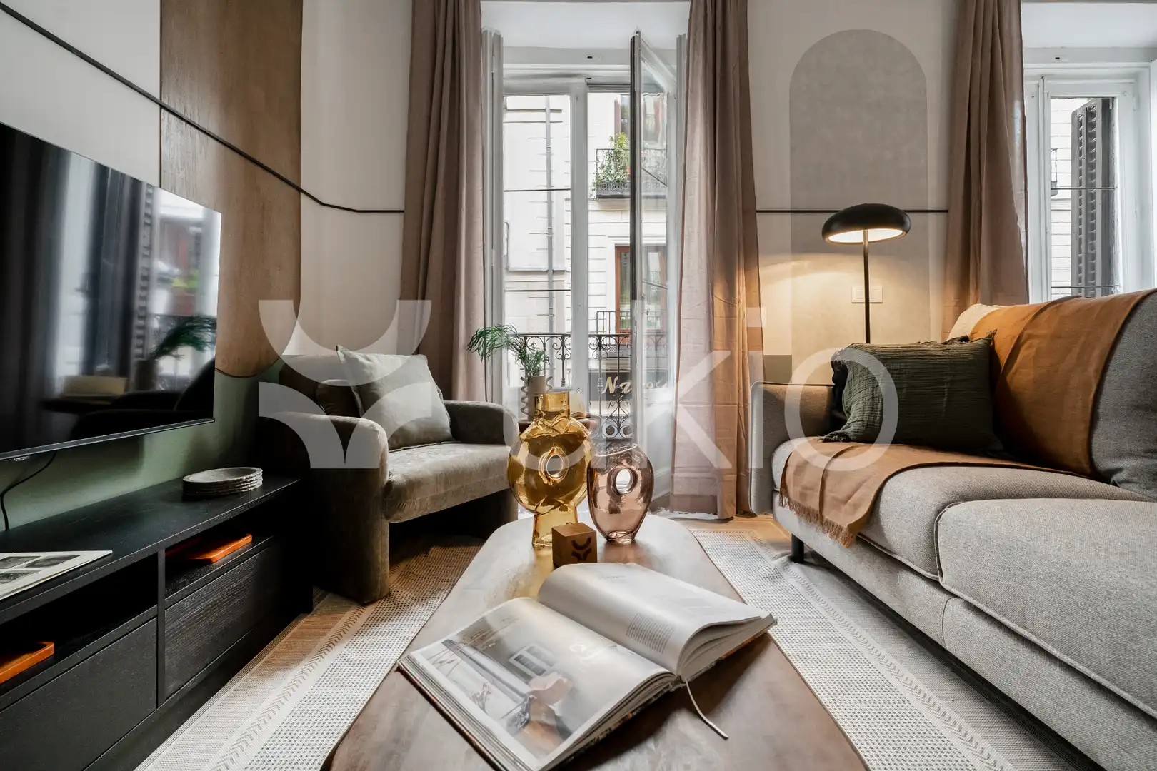 Living room of Apartments for rent in Madrid  with Heating, Furnished and Oven