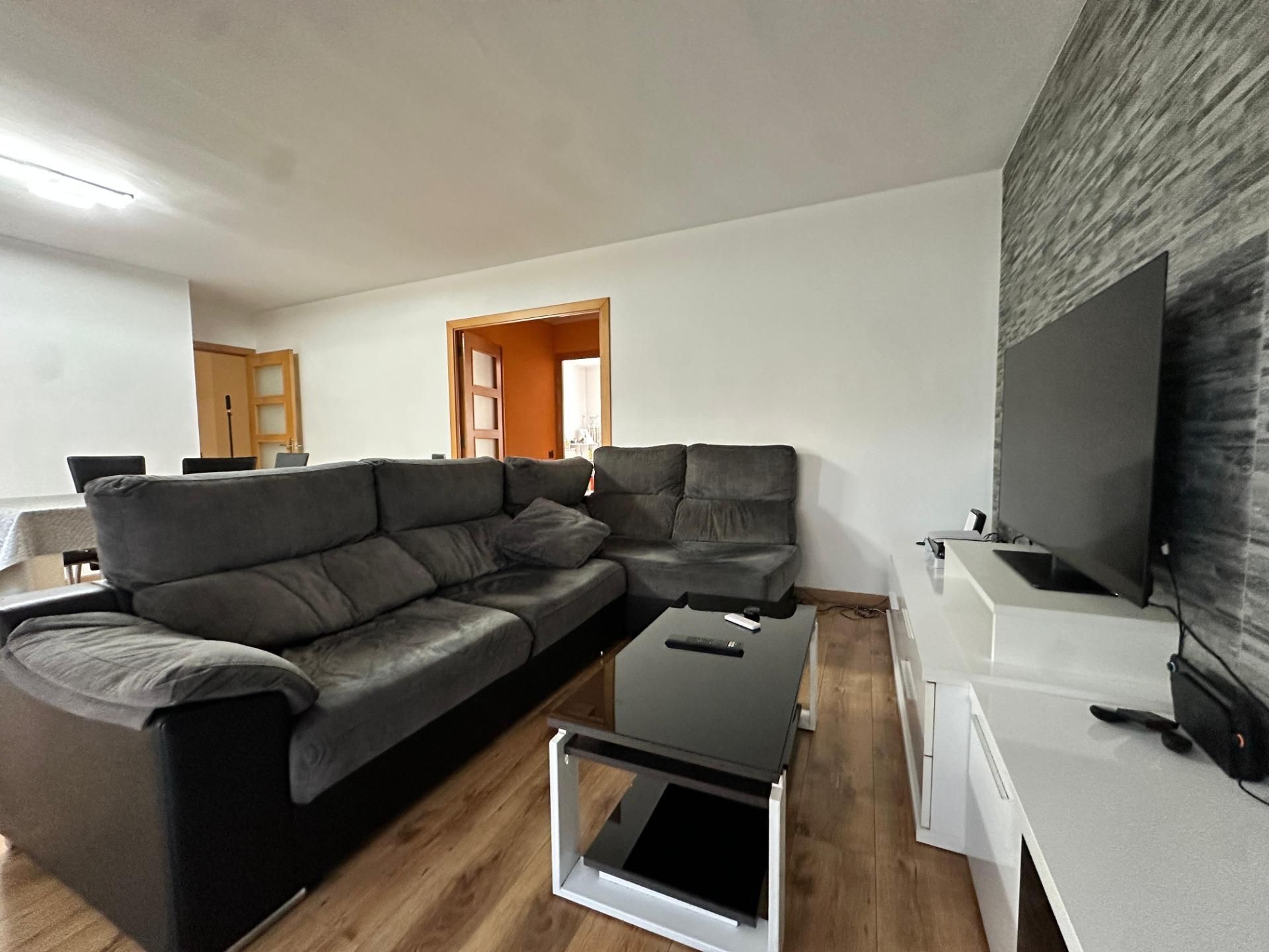 Living room of Flat for sale in El Pont de Vilomara i Rocafort  with Air Conditioner, Heating and Parquet flooring