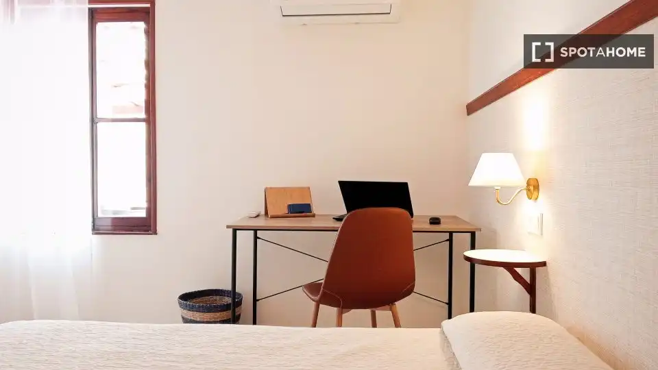 Bedroom of Flat for share in  Palma de Mallorca  with Air Conditioner, Heating and Terrace