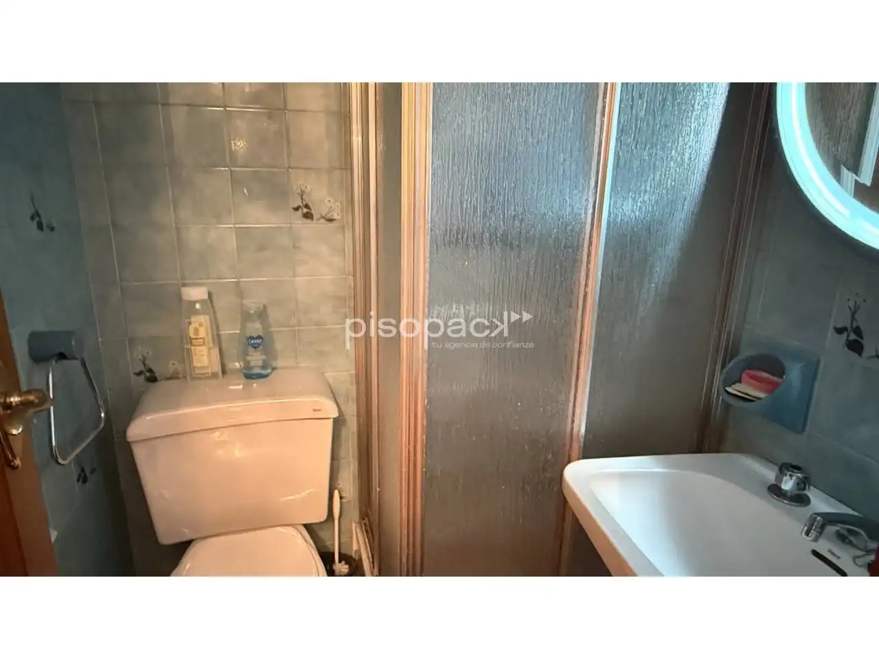 Bathroom of Flat for sale in  Pamplona / Iruña  with Heating, Terrace and Storage room