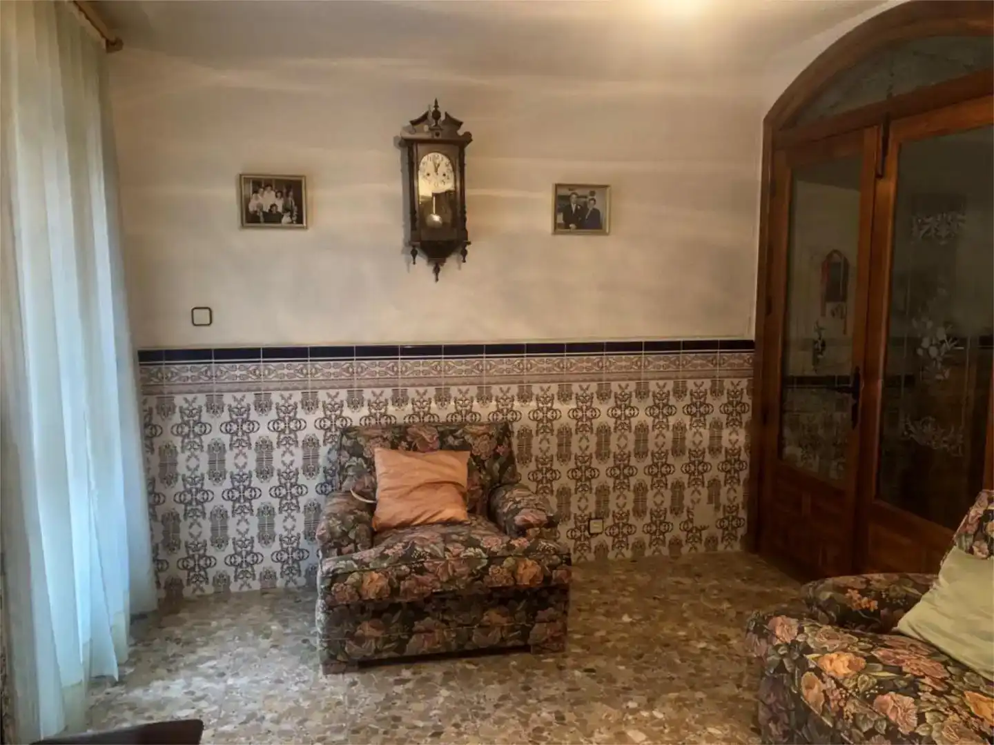 Sala de estar de Piso en venta en Sevilleja de la Jara con Jardín privado, Parquet y Trastero