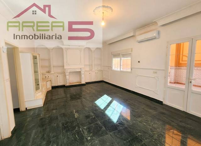 Casa adosada en Venta en Arroyo de San Serván
