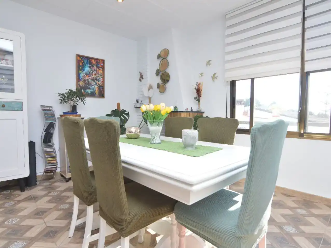 Esszimmer von Haus oder Chalet zum Verkauf in Chiva mit Klimaanlage, Schwimmbad und Balkon
