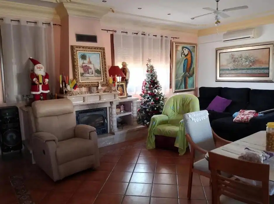 Sala d'estar de Casa o xalet en venda en Mollina amb Aire condicionat, Calefacció i Jardí privat