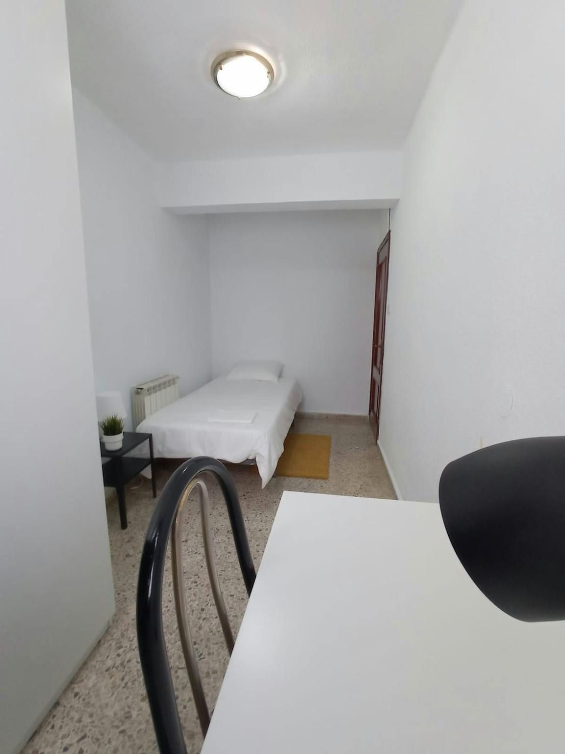 Flat to share in N/A, Ventas