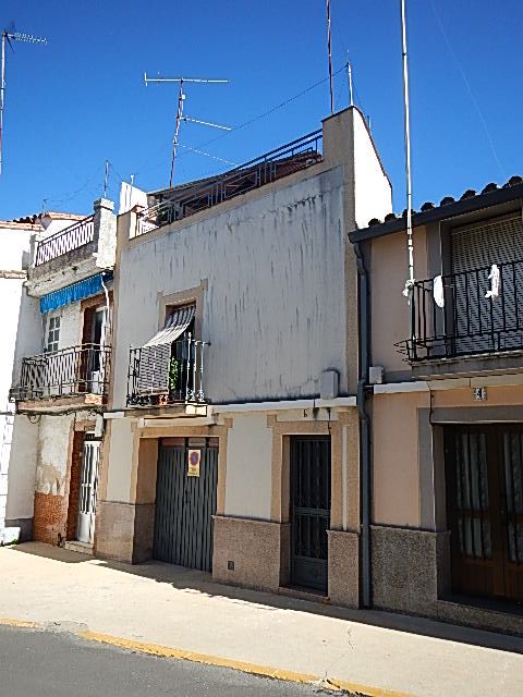 Vista exterior de Casa adosada en venda en Alburquerque