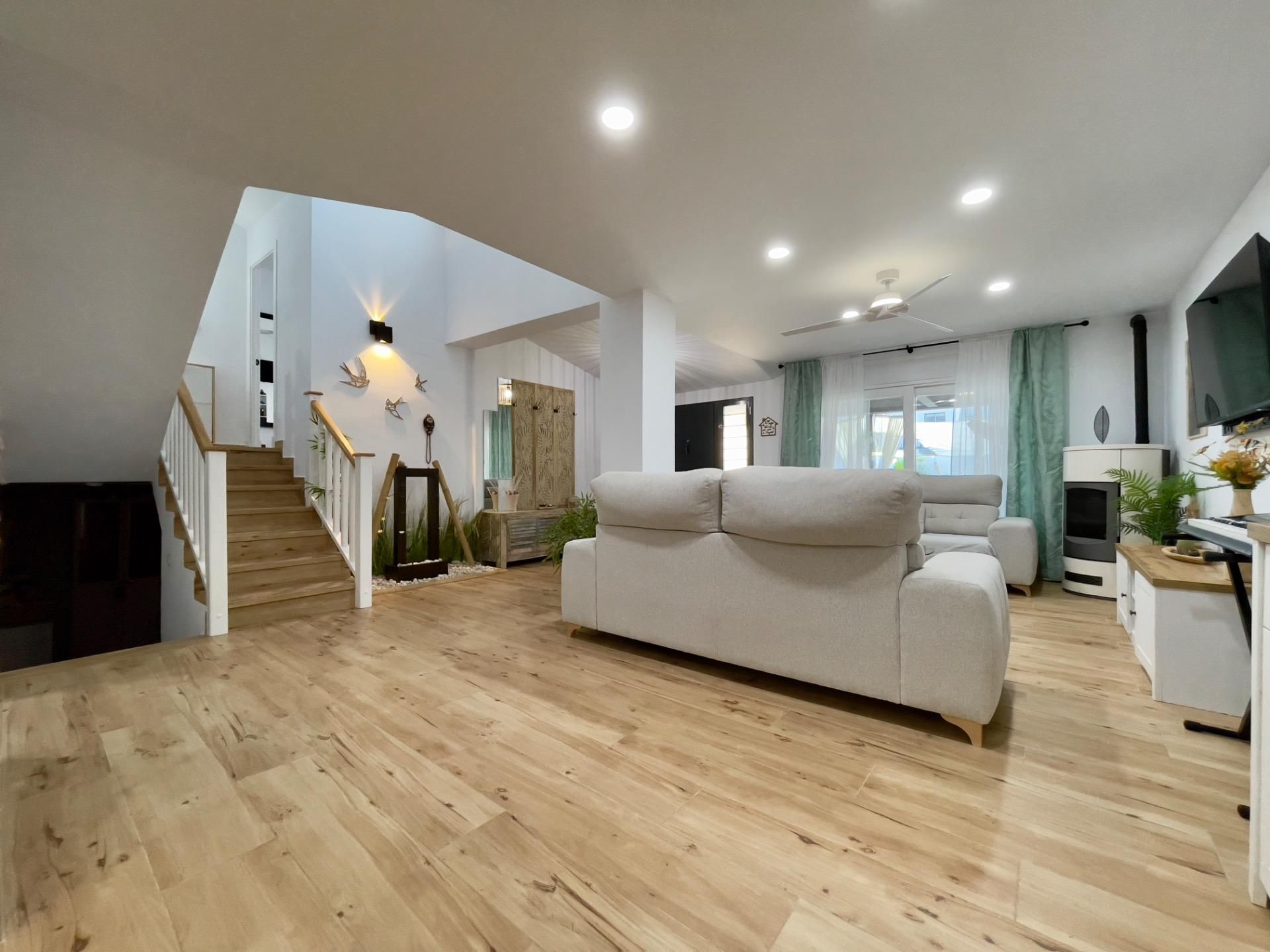 Sala de estar de Casa adosada en venta en Chiclana de la Frontera con Jardín privado y Terraza