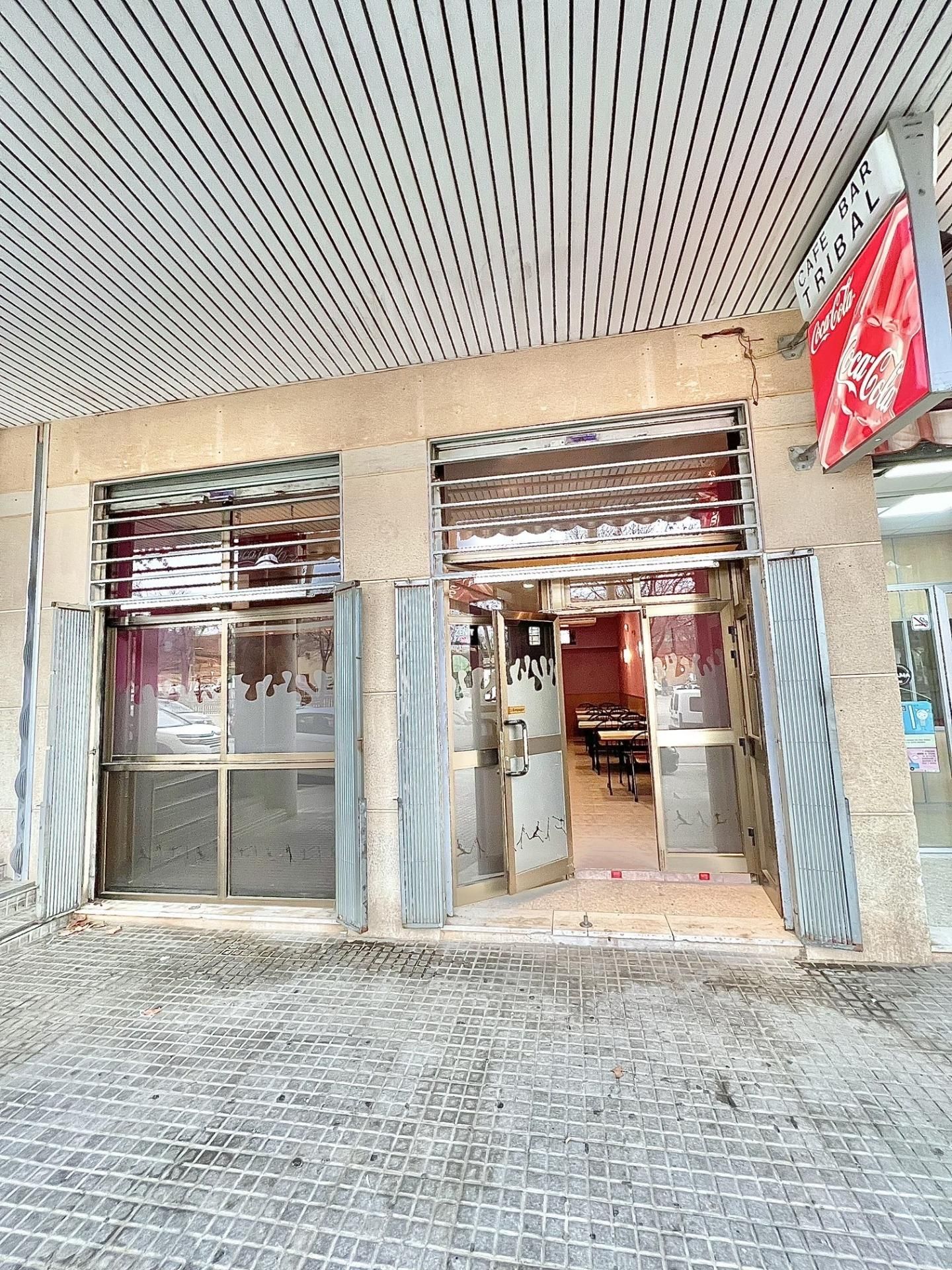 Local en venda en Terrassa amb Moblat