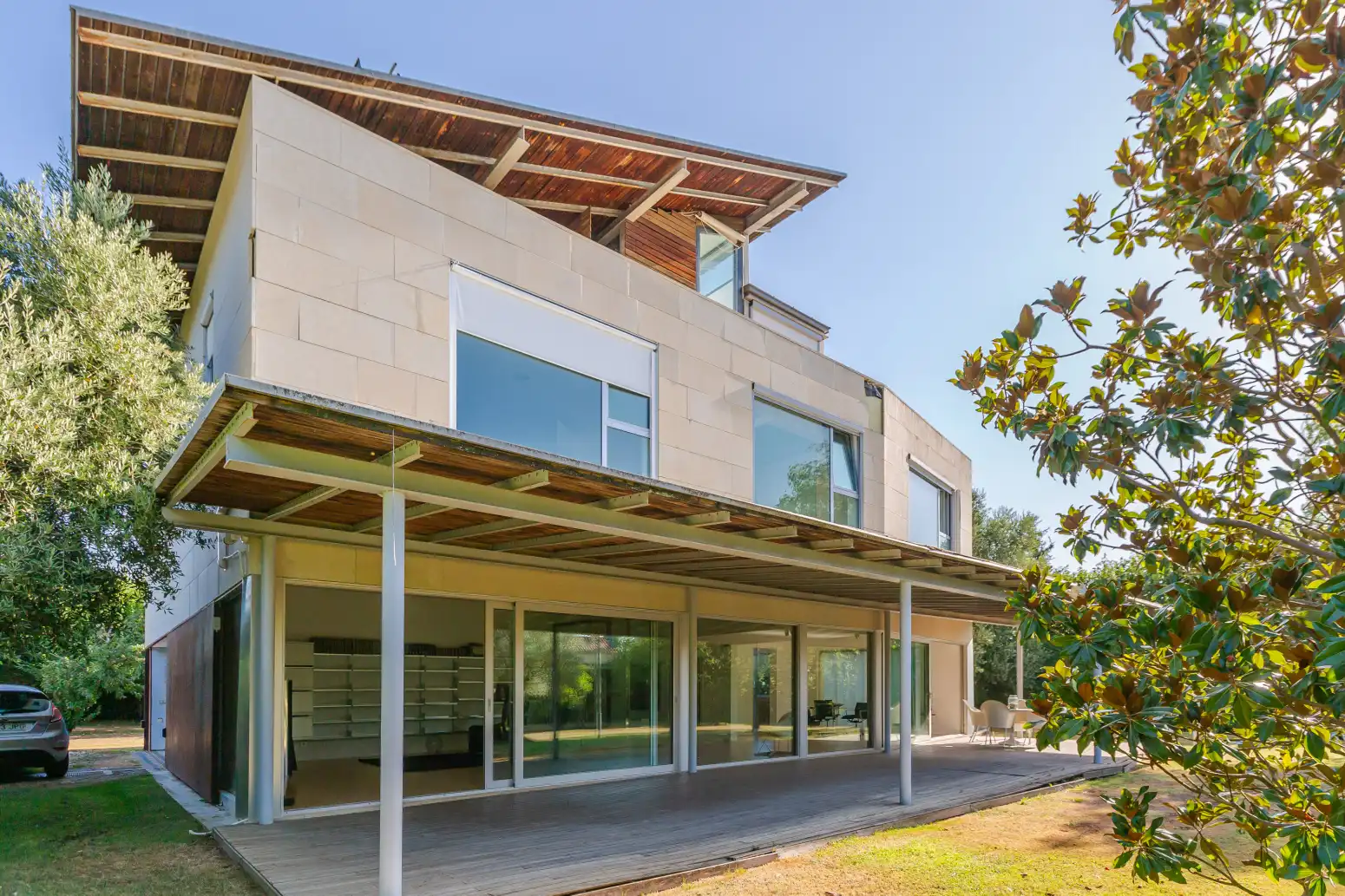 Außenansicht von Haus oder Chalet zur Miete in Valle de Egüés / Eguesibar mit Klimaanlage, Heizung und Privatgarten