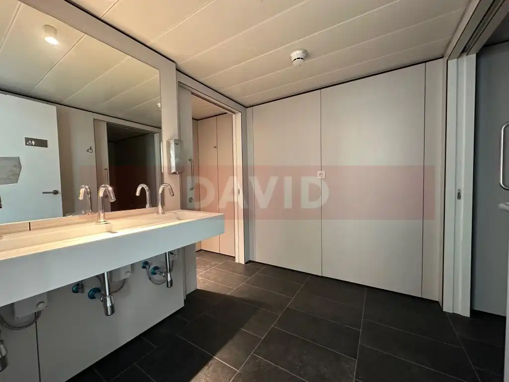 Badezimmer von Geschaftsraum zur Miete in Barcelona
