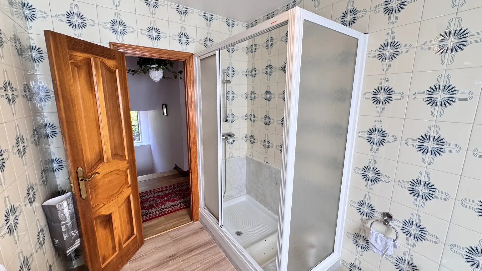 Baño de Casa o chalet de alquiler en Carballo con Parquet, Trastero y Amueblado