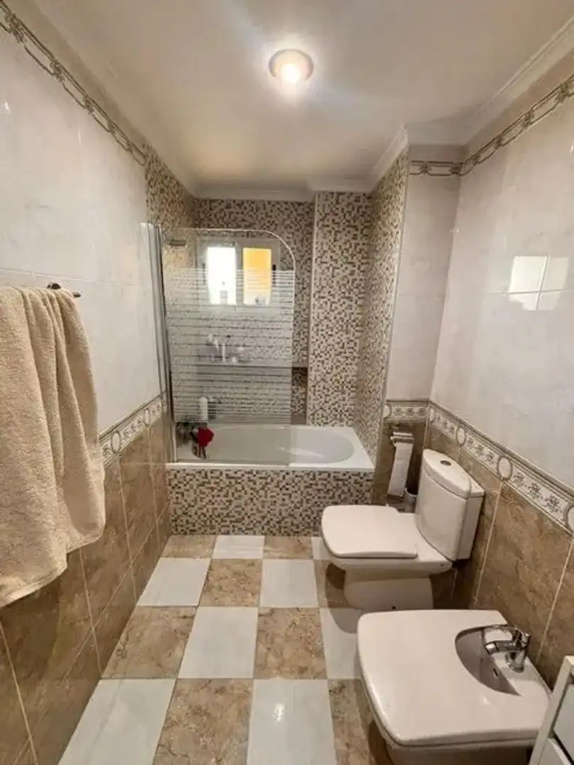 Bathroom of Flat for sale in Xirivella  with Heating, Furnished and Balcony