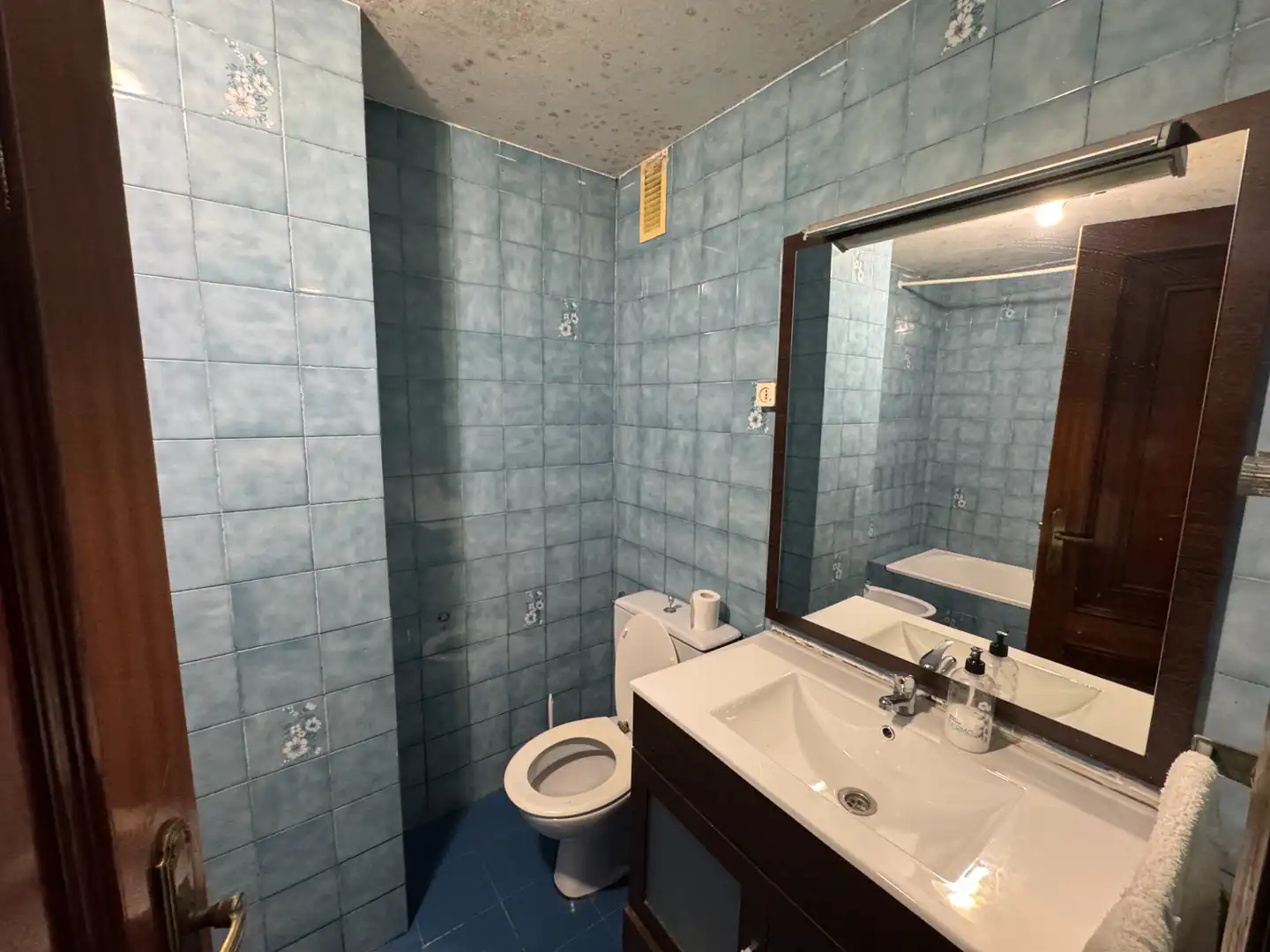 Baño de Piso en venta en Corredoría - La Carisa - Prado de La Vega