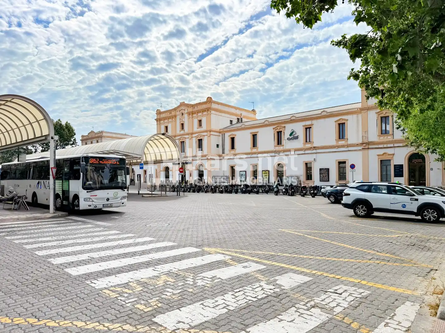 Vista exterior de Local en venta en Vilanova i la Geltrú