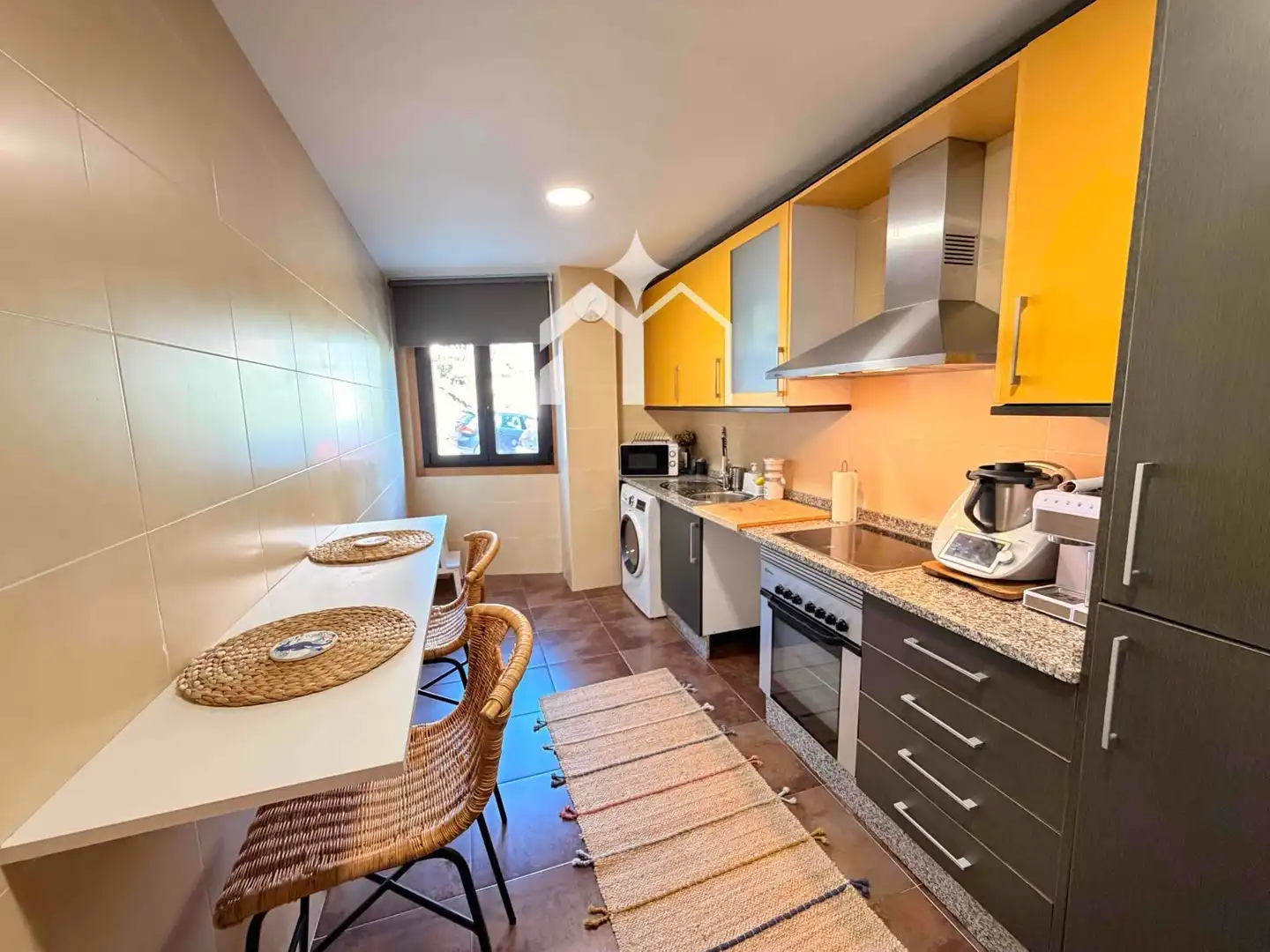 Cocina de Piso en venta en Moaña con Calefacción, Trastero y Piscina