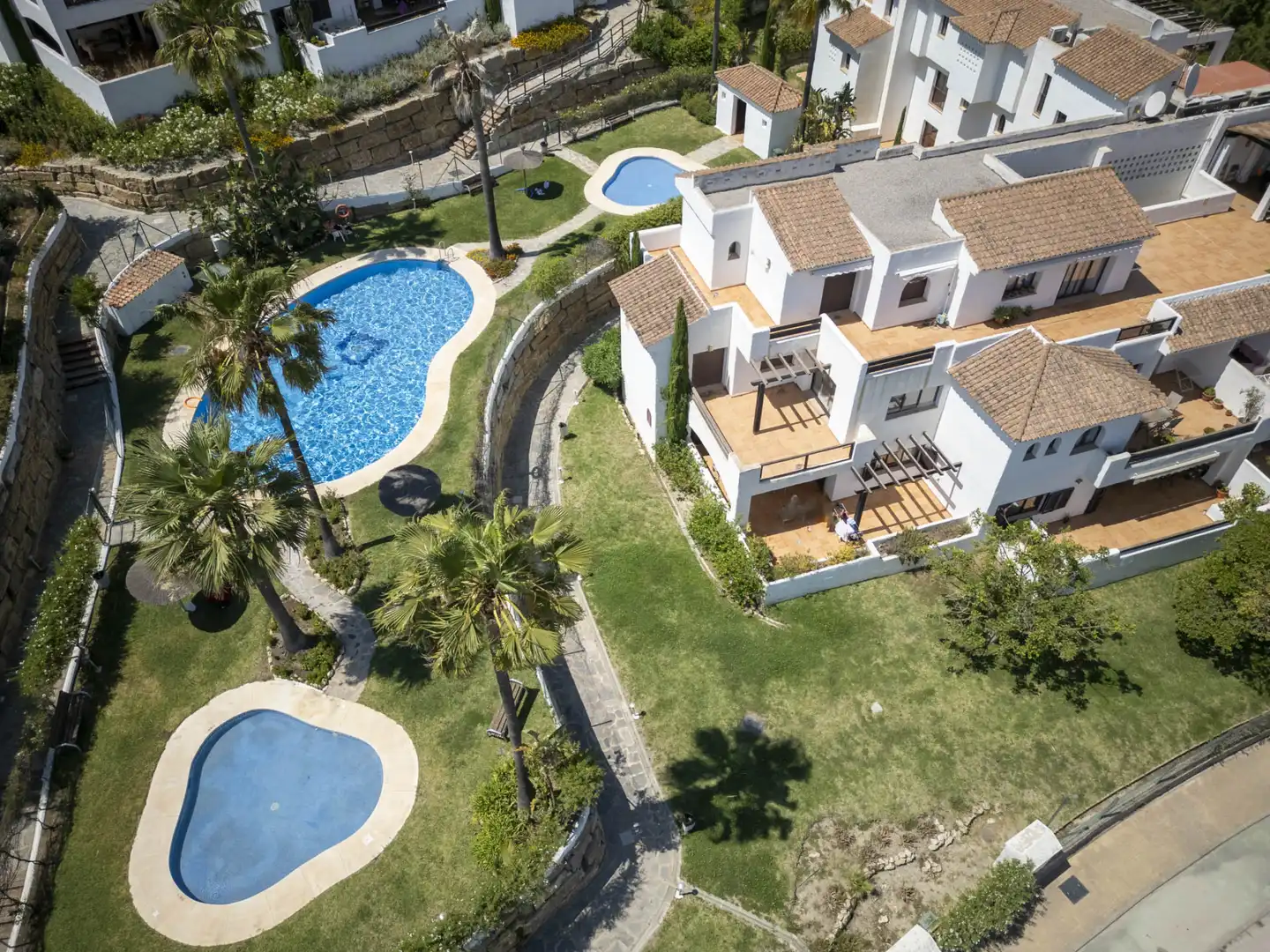 Vista exterior de Apartament en venda en Casares amb Aire condicionat, Terrassa i Piscina