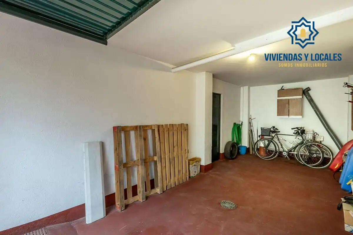 Casa aparellada amb terrassa en venda a Camino Camino Cementerio, imagen 36