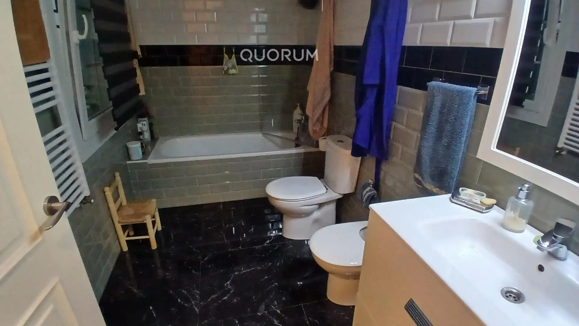 Bathroom of Flat for sale in Bilbao   with Heating, Terrace and Storage room