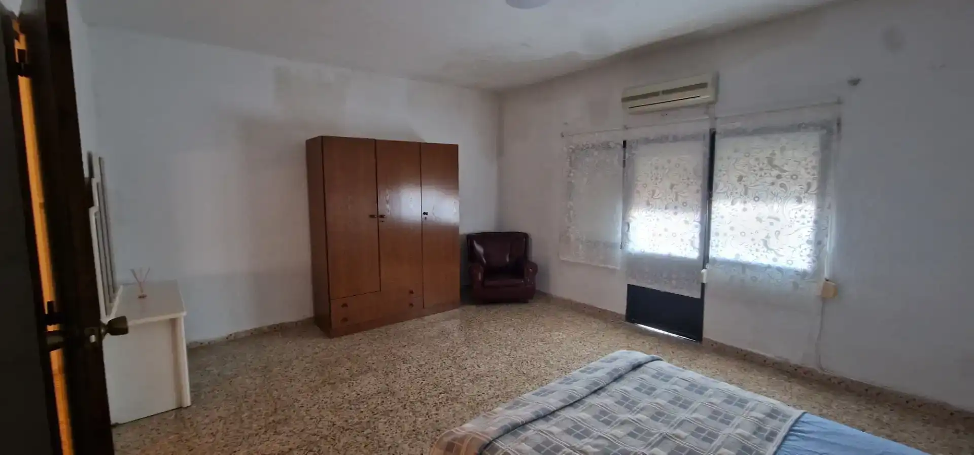 Dormitori de Casa adosada en venda en Herrera del Duque amb Aire condicionat, Traster i Moblat