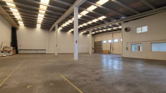 Nave industrial en Alquiler en Arrúbal - Calle Río Alhama en Arrúbal