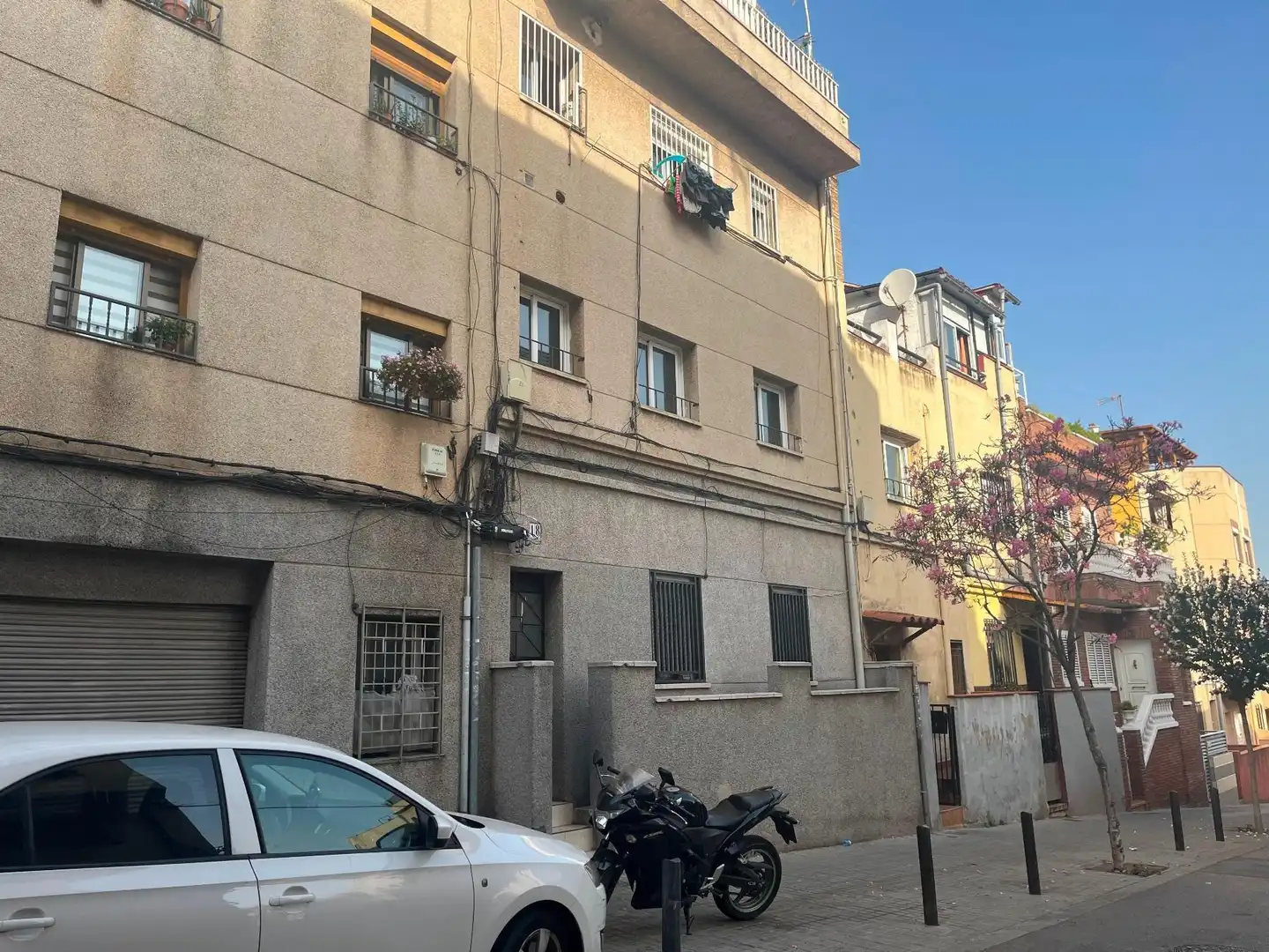 Vista exterior de Piso en venta en Badalona