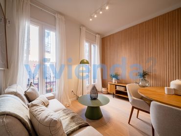 Flat with balcony to rent in Calle Caravaca