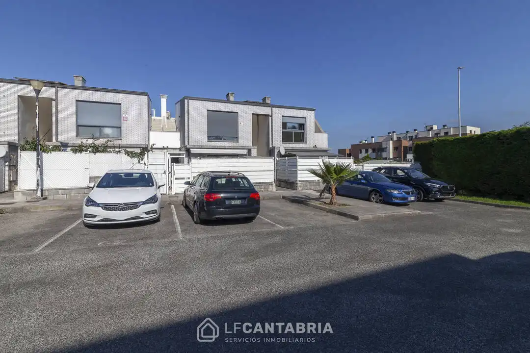 Exterior view of Flat for sale in Miengo  with Heating, Terrace and Storage room