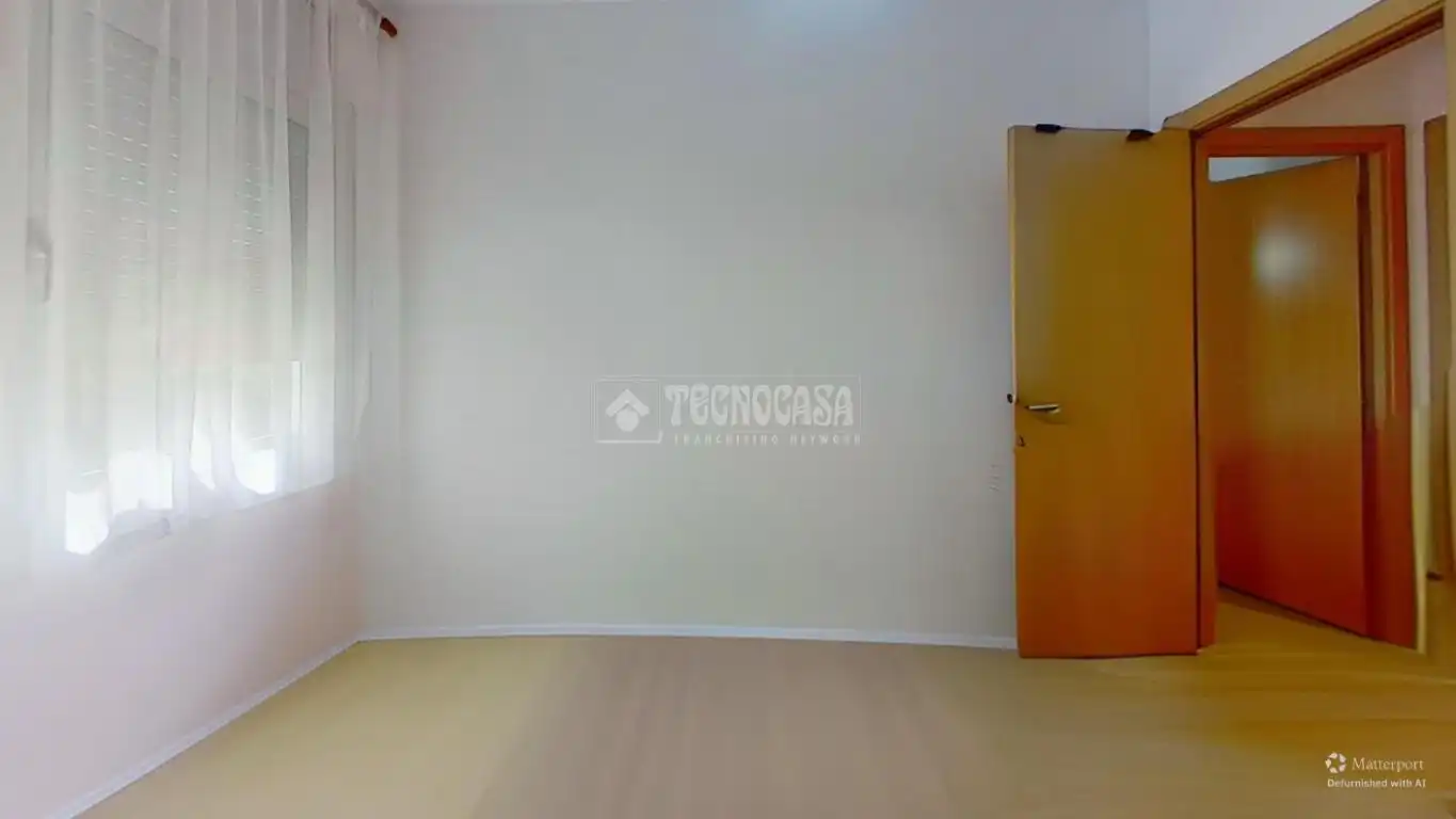 Dormitori de Pis en venda en Sabadell amb Aire condicionat, Parquet i Moblat