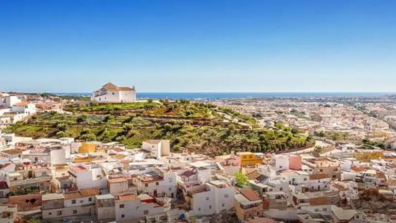 Vista exterior de Piso en venta en Vélez-Málaga con Calefacción y Terraza