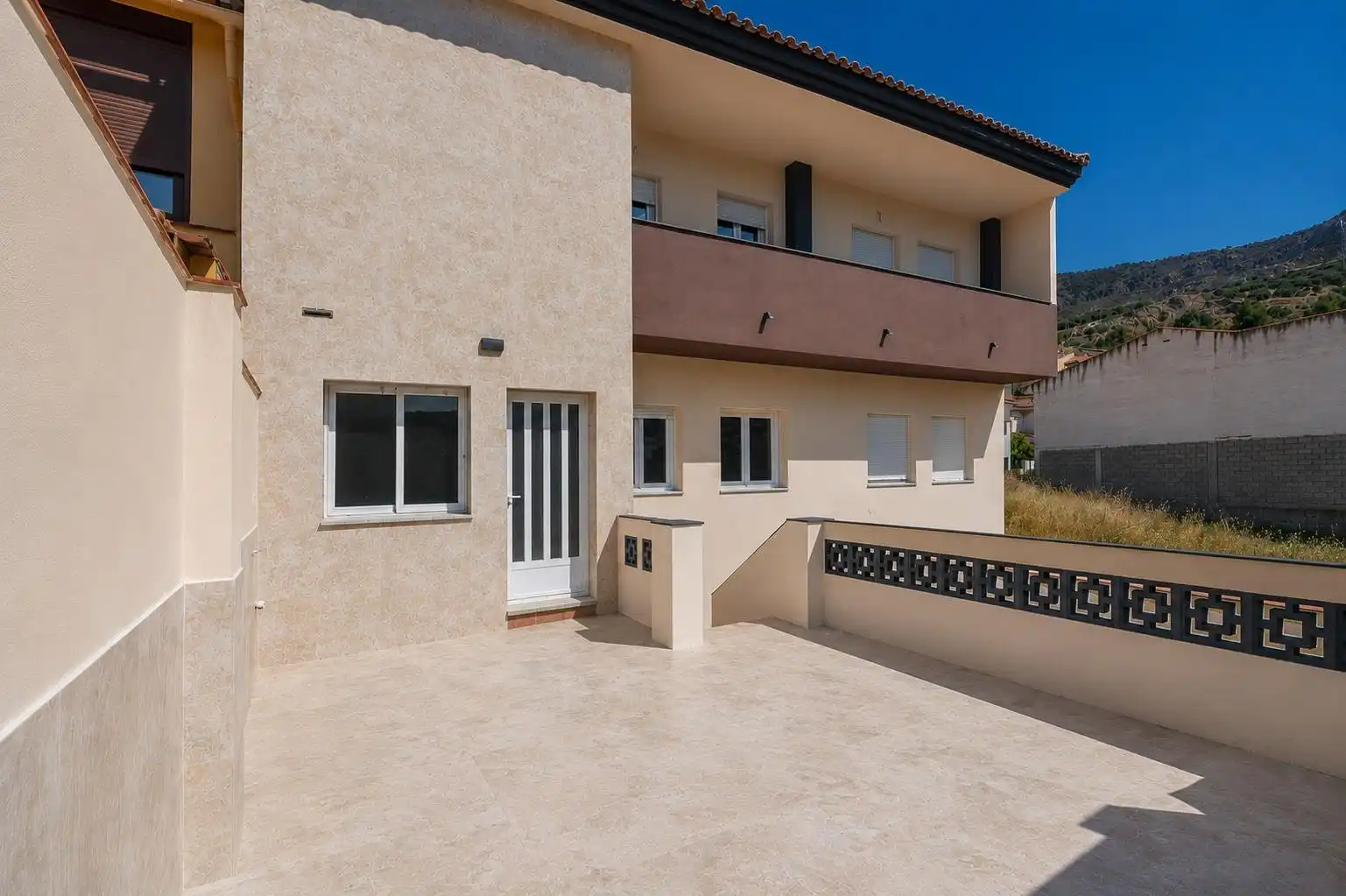 Vista exterior de Casa o chalet en venta en Alfacar con Terraza