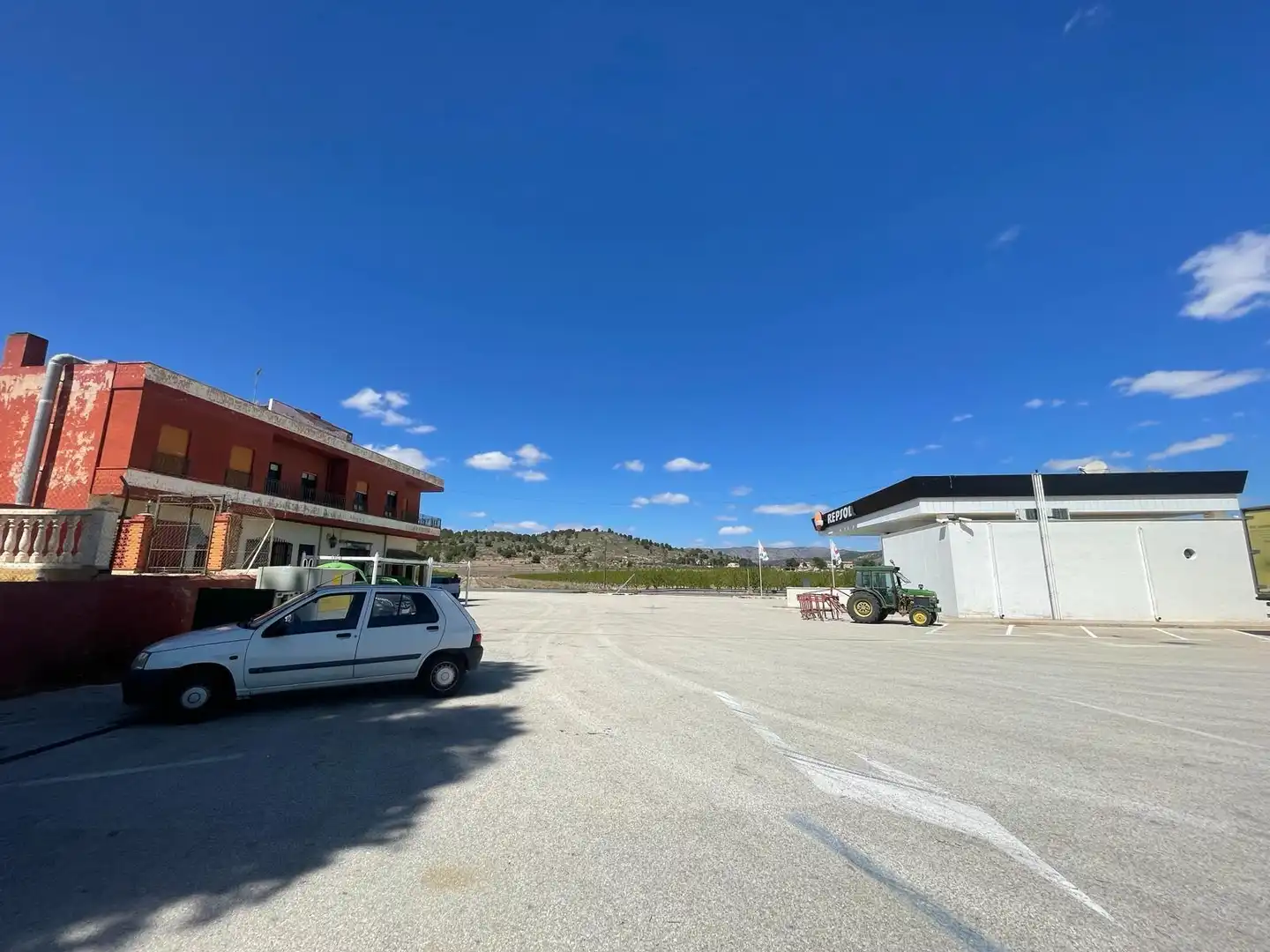 Aparcament de Edifici en venda en Monóvar  / Monòver