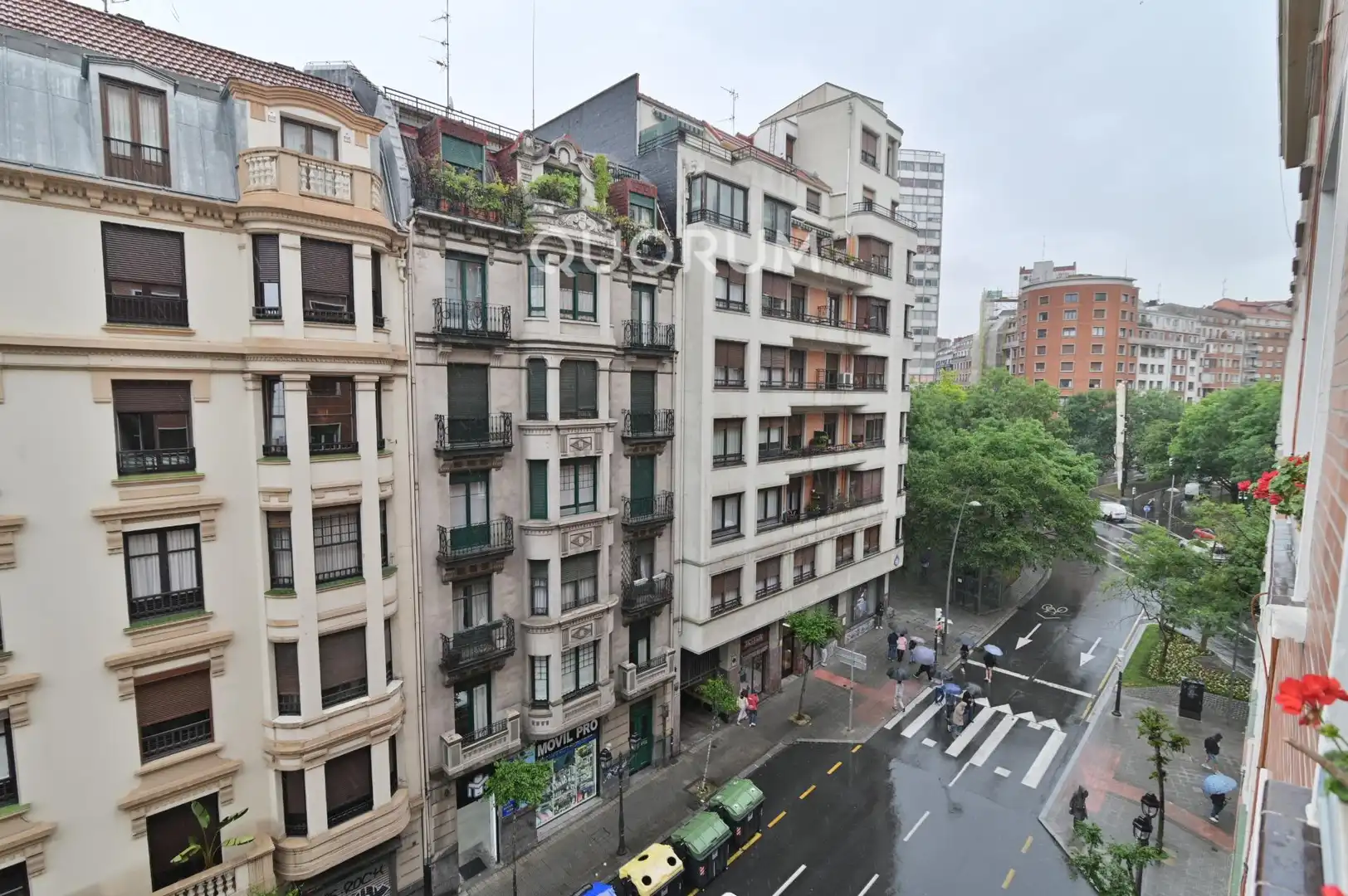 Vista exterior de Pis en venda en Bilbao  amb Calefacció