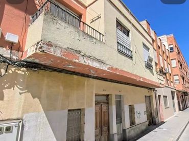 Terreny residencial en venda a El Mercado - Plaza de Toros