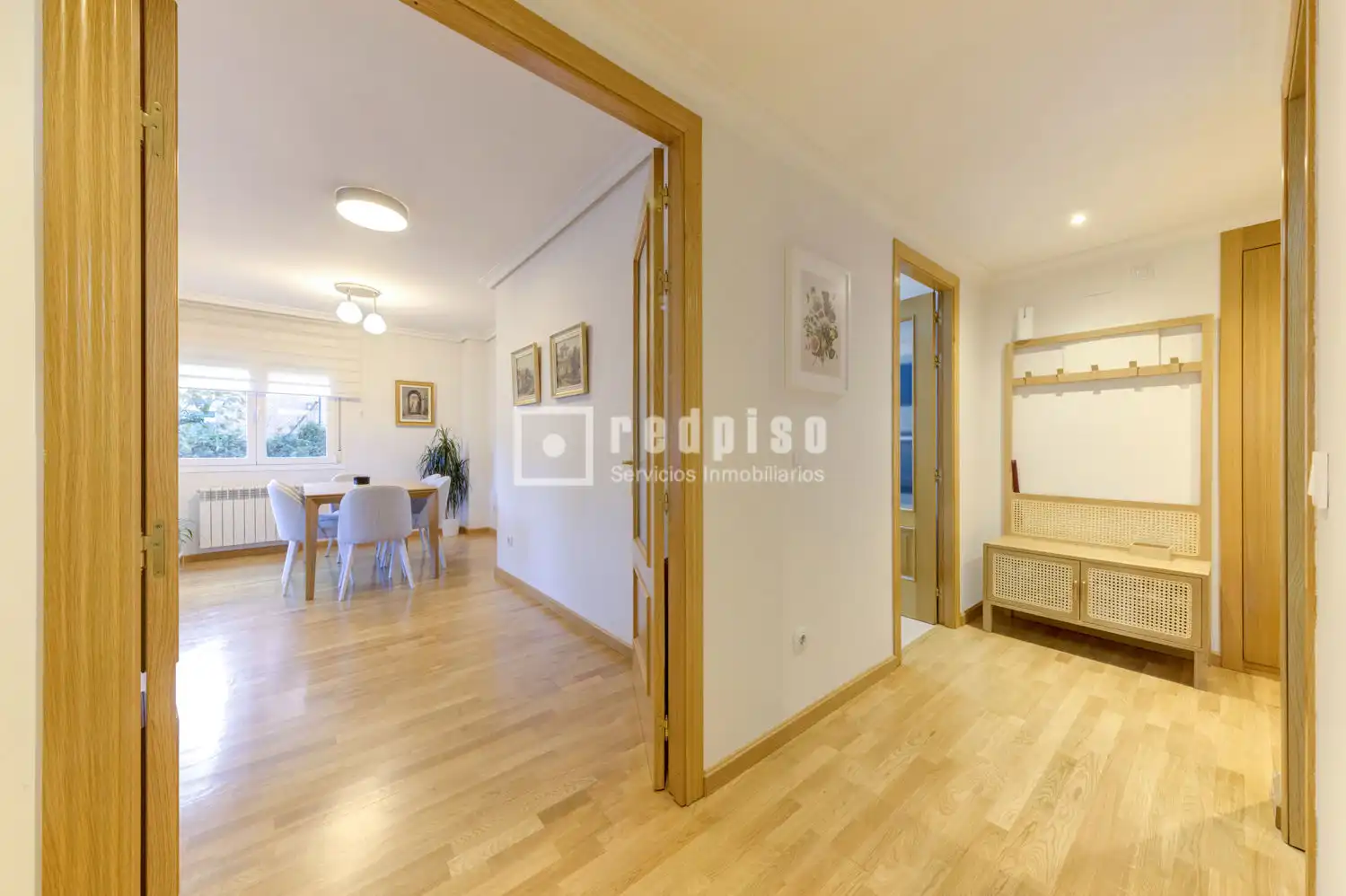Wohnung zum Verkauf in Boadilla del Monte mit Klimaanlage, Heizung und Privatgarten