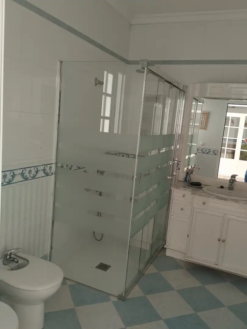 Bany de Casa o xalet en venda en Los Santos de Maimona amb Traster i Moblat