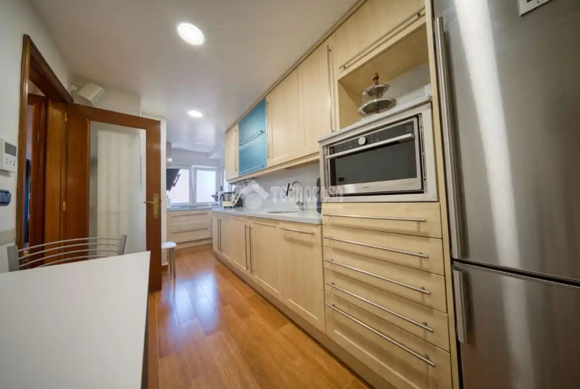 Cocina de Piso en venta en Valladolid con Calefacción y Parquet