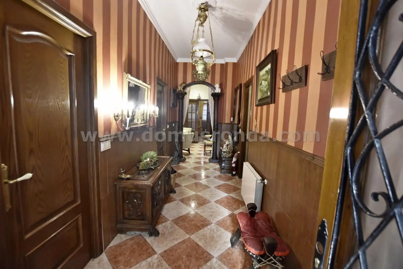 Wohnung zum Verkauf in Ronda mit Heizung, Terrasse und Möbliert