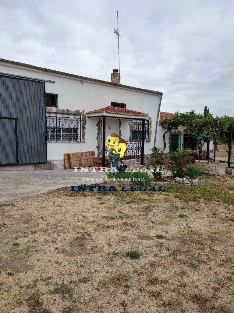 Vista exterior de Nau industrial en venda en Larrodrigo