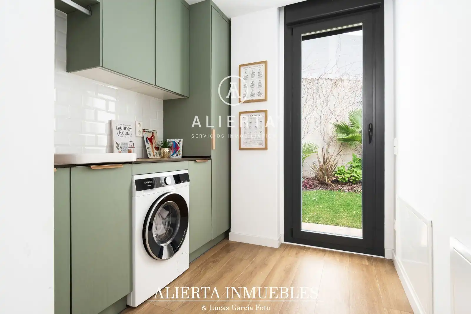 Vista exterior de Casa o chalet en venta en Zaragoza con Aire acondicionado, Calefacción y Trastero