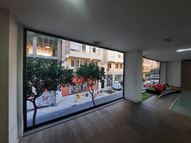 Local comercial en Alquiler en Carrer del Comte Pestagua, 35 en Plaza Illes Columbretes
